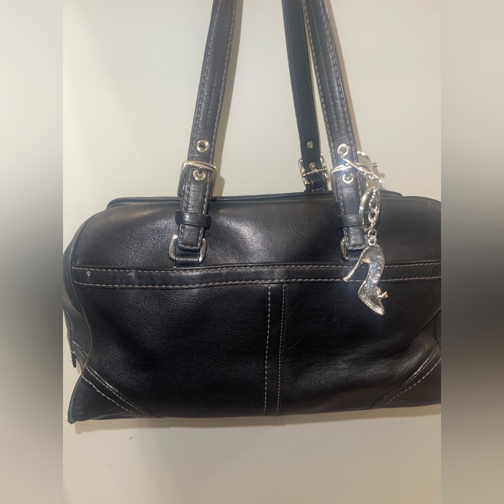 COACH Black Leather Handbag. EUC